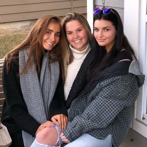 Meet your Posher, Ida